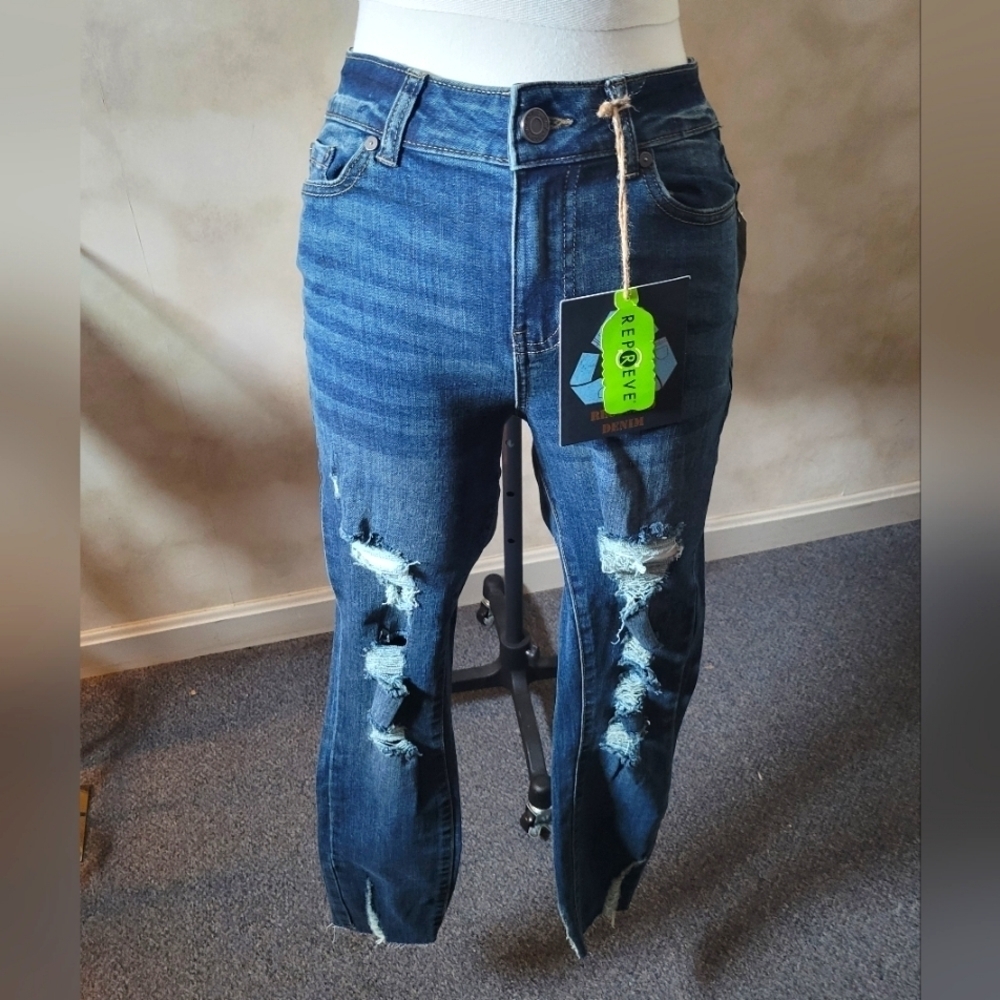 Indigo Rein Jeans Distressed Stretch Crop Size 1